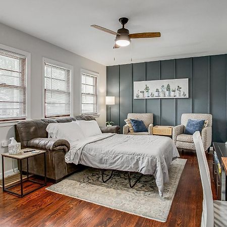Chic Home With Huge Grassy Yard 7 Mins To Arrowhead Stadium Independence Kültér fotó