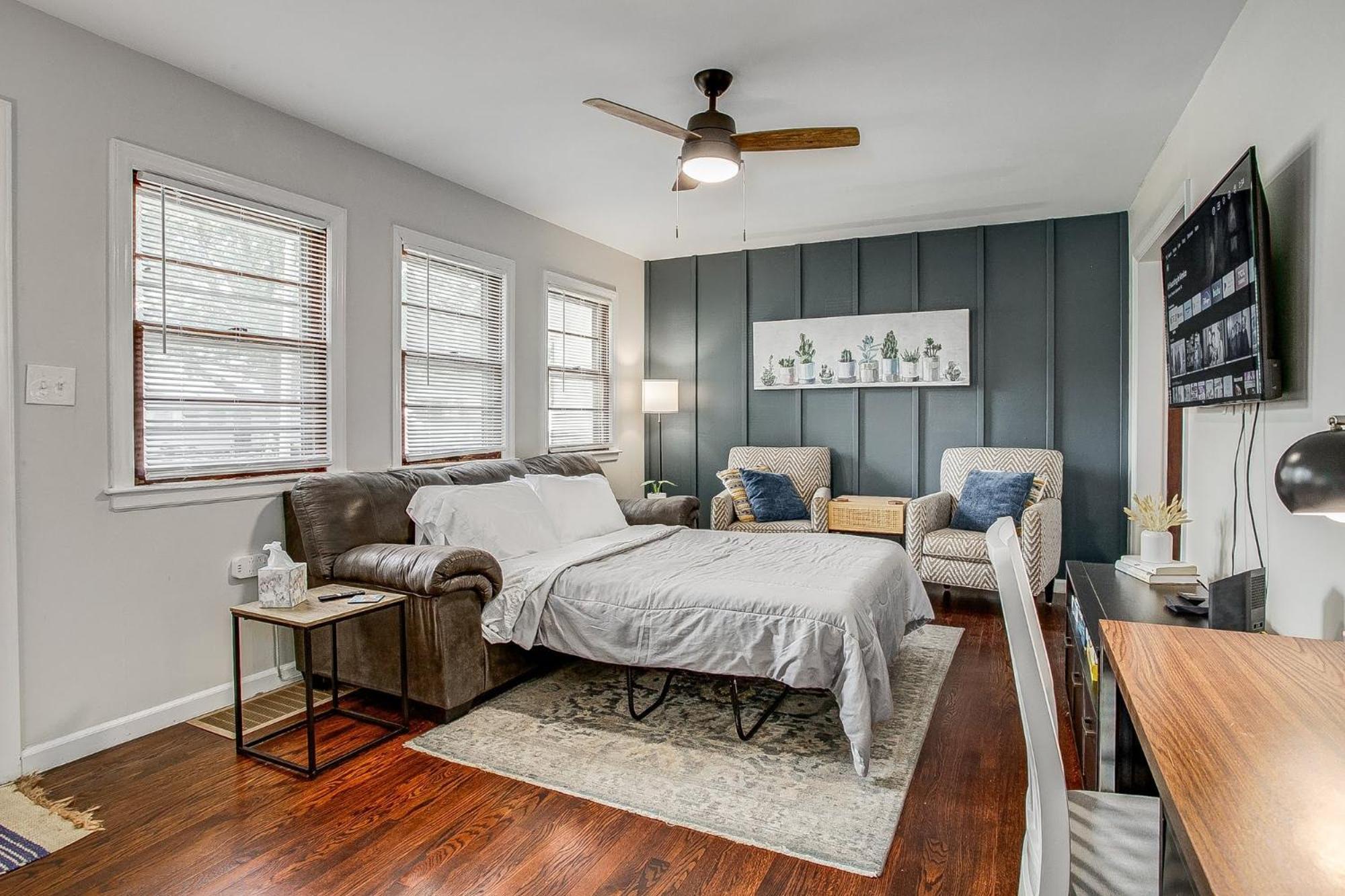 Chic Home With Huge Grassy Yard 7 Mins To Arrowhead Stadium Independence Kültér fotó