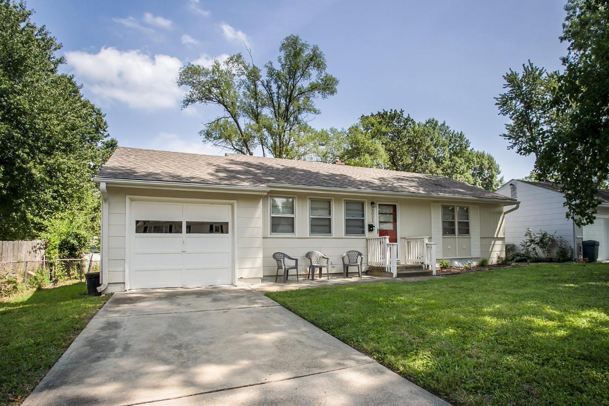 Chic Home With Huge Grassy Yard 7 Mins To Arrowhead Stadium Independence Kültér fotó