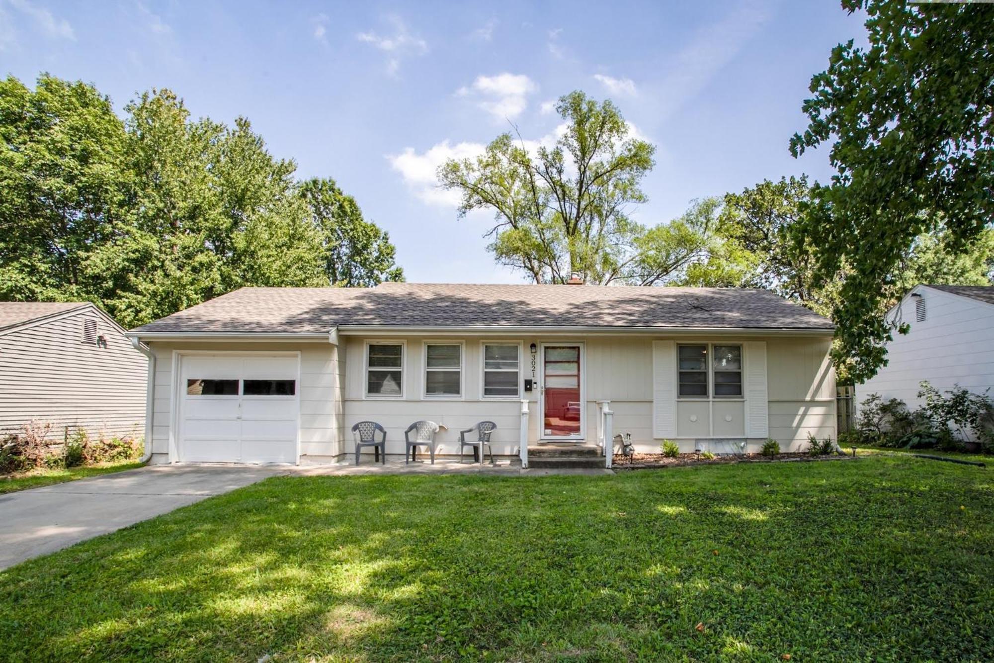 Chic Home With Huge Grassy Yard 7 Mins To Arrowhead Stadium Independence Kültér fotó